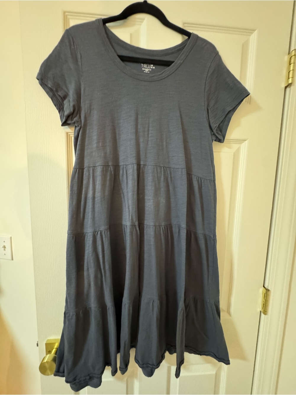 Time and Tru Slate Gray Tiered Short Sleeve Midi Dress